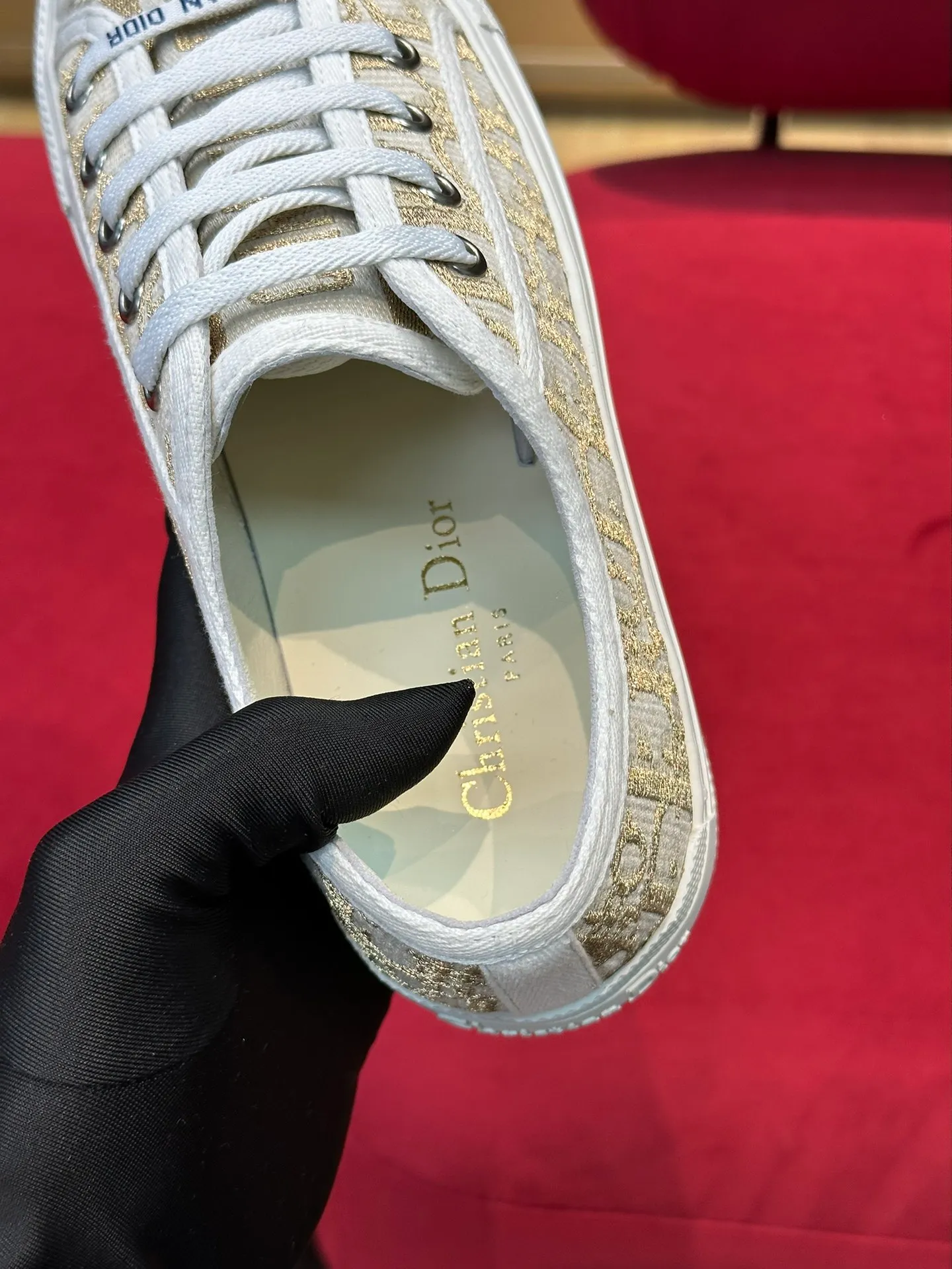 👟👟Ex-factory price 520👟👟 Dior Dior ss23 new arrival~ CD's 2023 spring and summer thick-soled embroidered cloth shoes have a good heightening effect, really look at it👏 The uppers have exquisite oblique three-dimensional embroidery, and the flower is the map of Paris! Exquisite and high-end, slimmed into shape! size 35-41 (40-41 customized)